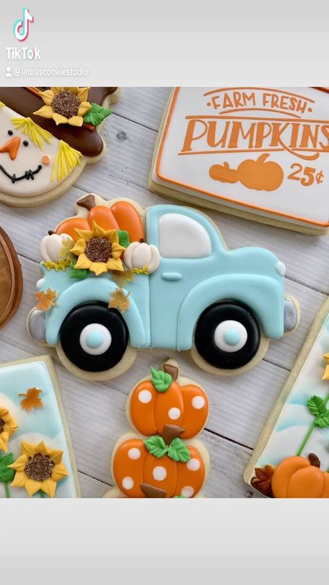 Laura's Cookie Studio on Instagram: “Cutter by @sweetsuesart2eat Pumpkin transfer templates by @thebearfootbaker Gel colors, white, ivory, sky blue, orange, egg and lemon…” Thanksgiving Desserts Cookies, Thanksgiving School Treats, Halloween Cookie Designs, Fall Decorated Cookies, Truck Cupcakes, Baby Boy Cookies, Flooding Cookies, Gel Colors, Thanksgiving Cookies