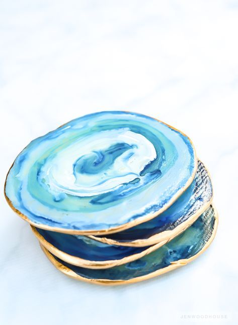 How To Make Faux DIY Agate Coasters With Polymer Clay and Acrylic Paint Agate Coasters Diy, Soya Mumu, Clay Crafts For Kids, Kids Clay, Crafts For Teens To Make, Agate Coasters, Crafts For Boys, Polymer Crafts, Diy Coasters