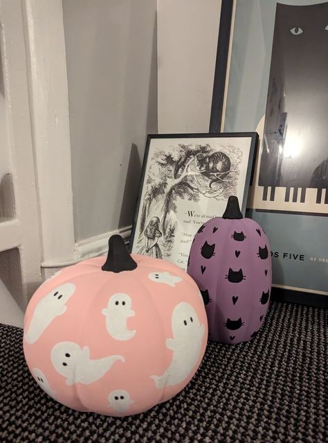 Who says Halloween has to be all about scares? These funny pumpkin painting ideas will add humor and creativity to your spooky season! 🎃😂 #FunnyPumpkins #HalloweenLaughs #CreativeDIY #disneypumpkinpaintingideas #easycreativeeasypumpkinpaintingideas #pumpkinpaintingideaseasy #pumpkinpaintingideasforadults #cutepumpkinpaintingideas #whitepumpkinpaintingideas #smallpumpkinpaintingideas #halloweenpumpkinpaintingideas #coolpumpkinpaintingideas #funnypumpkinpaintingideas #minipumpkinpaintingideas