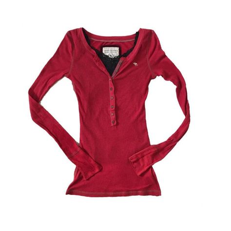 Red Henley Top, Red Henley, Red Longsleeve, 2000s Girl, Png Clothes, Downtown Outfits, Outfit Combinations, Fashion Design Clothes, 2000s Fashion