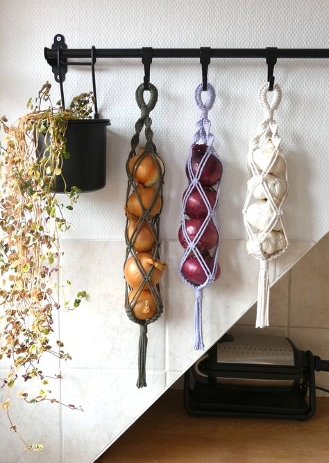 Macrame Onion Net, Condiment Kitchen Storage, Wall Decor and Wall Storage, Hanging Storage, Bohemian Style, White Natural Green Gift Idea - Etsy Kitchen Storage Wall, Small Macrame, Storage Wall, Fruit Storage, Garden Art Diy, Storage Hacks, Deck Decorating, Green Gifts, Wall Storage