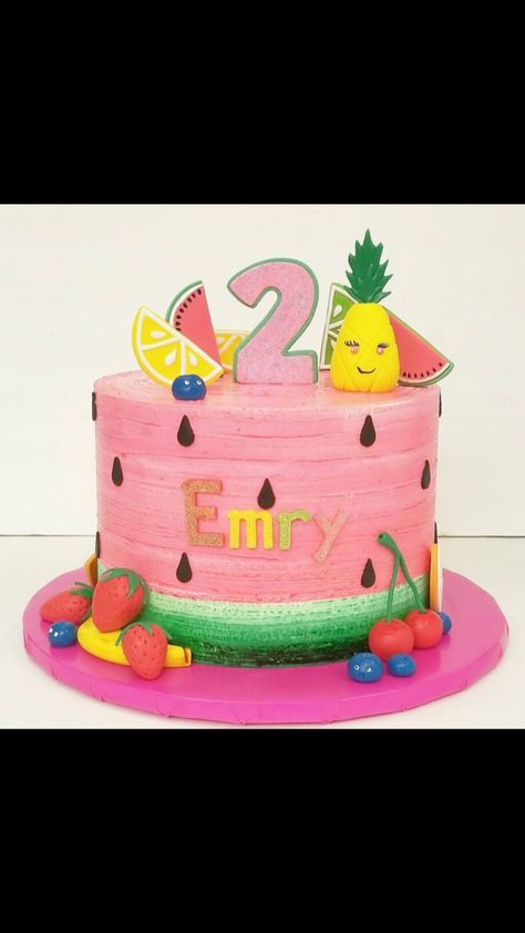 Fruit Tutti Frutti cake birthday party Fruit Smash Cake, Tutti Frutti Birthday Cake, Twotti Fruitti, Tutti Frutti Cake, Watermelon Cake Birthday, Tropical Birthday Cake, Fruity Party, Summer Birthday Cake, Twotti Fruity