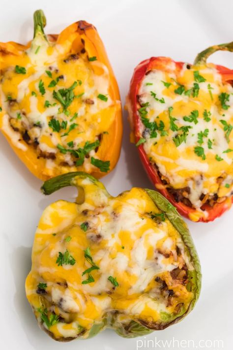 Air Fryer Stuffed Peppers are a delicious and easy appetizer or light lunch or dinner. Made with fresh bell peppers, lean ground beef, colby jack cheese, rice, seasonings, and topped with fresh parsley. You'll love the amazing blend of flavors and this quick and easy air fryer recipe. Air Fryer Stuffed Peppers, Hearty Lunch, Homemade Tomato Sauce, Air Fryer Dinner Recipes, Air Fryer Recipes Easy, Air Fryer Recipes Healthy, Air Frying, Yummy Lunches, Delicious Dinner Recipes