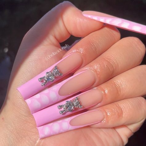 𝑪𝑳𝑨𝑼𝑫𝑰𝑨 on Instagram: “💗🧸 FOLLOW @bellacielonails • USING: Xxlong Square Tips “Boujee” & Pink Nail Glue from @bellacielonailsupply • • • • #sdnails #nails…” Pink Nail, Nail Glue, Glue On Nails, How To Do Nails, Pink Nails, Glue, Square, Nails, Pink