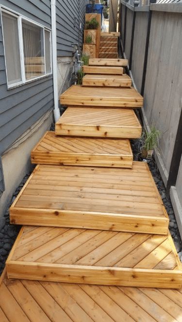 How To Build Floating Outdoor Steps - Engineering Discoveries Wood Deck Steps, Building Stairs, Deck Steps, Floating Deck, Wooden Deck, Garden Stairs, Floating Stairs, Outdoor Steps, Deck Designs Backyard