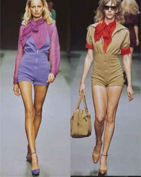 Miu Miu 2000s Runway, Karolina Kurkova Runway, 2000s Models, 2000s Runway, Karolina Kurkova, 2000 Fashion, Runway Show, Miu Miu, Models