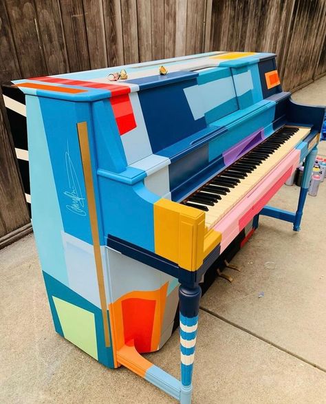 Piano Painting Ideas, Painting A Piano, Piano Makeover, Piano Painting, Painted Piano, Piano Restoration, Painted Pianos, Art Direction Fashion, Piano Decor