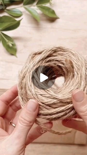 Fabric Flowers Diy Easy, Macrame Decor Ideas, Jute Twine Crafts, Sustainable Living Room, Twine Diy, Twine Crafts, Boho Crafts Diy, Diy Boho Decor, Bible School Crafts