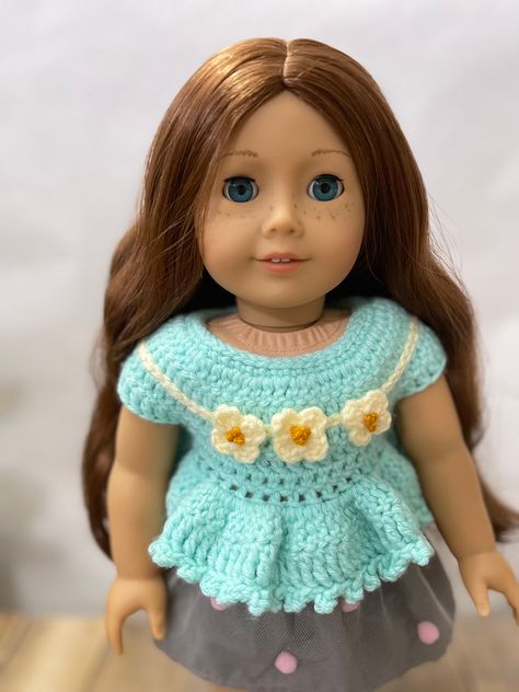 Crochet Wellie Wishers Doll Clothes Free, American Doll Crochet Clothes, American Girl Doll Crochet Patterns Free, Crochet Skirt Tutorial, Cute Crochet Top, Preemie Crochet, Crochet Doll Clothes Free Pattern, Crochet Wrist Warmers, Crochet Doll Clothes Patterns