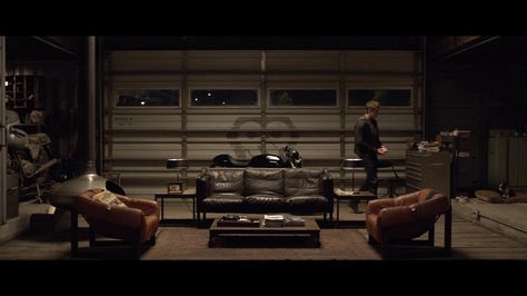 Jacob Hogg, Environment Artist: Sam Flynn's House : Tron Legacy Simple Beach House, Garage Loft, Garage Studio, Tron Legacy, Brown Leather Sofa, Industrial Interiors, Container House Plans, Casa Container, Container House Design