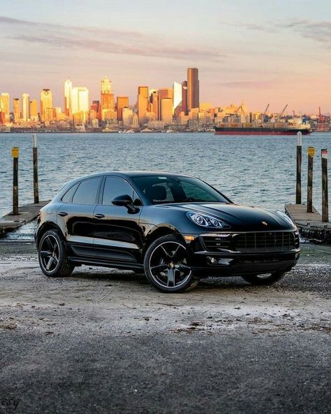 Porsche Jeep, 2023 Porsche, Porsche Suv, Porsche Macan Turbo, Black Lifestyle, Porsche Cayenne Gts, Luxury Cars Range Rover, Black Porsche, Porsche Car