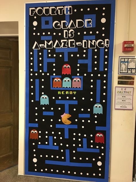 Speech kids are a-maze-ing Teacher Appreciation Themes, Teacher Appreciation Doors, School Door Decorations, Teacher Classroom Decorations, Vbs Themes, Interactive Walls, Teacher Doors, School Doors, Classroom Board