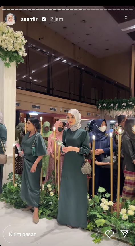 Baju Bridesmaid Muslim, Dress Kondangan Simple, Baju Bridesmaid Modern Hijab, Baju Bridesmaid Hijab, Dress Brokat Modern, Model Dress Kebaya, Kondangan Outfit, Braidsmaid Dresses, Vintage Bridesmaids