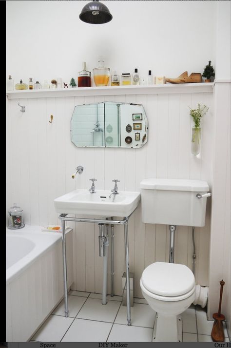 shelving Small Bathroom Solutions, Unusual Bathrooms, Cute Shower Curtains, Toilet Sink, Space Apartments, Uk Garden, Bathroom Solutions, Tiny Bathrooms, Small Bathroom Storage