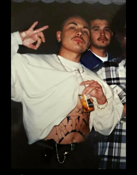 Chola Outfit, Hot Mexican Men, Chola Girl, Gangster Style, Chola Style, Gang Culture, Estilo Cholo, Chicana Style