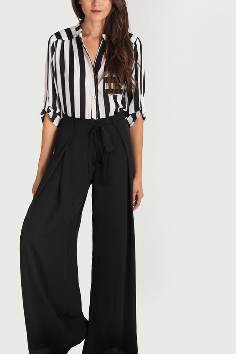 Loose Pants, Flowy Pants, Outfits for Work – Morning Lavender Baggy Pants Business Casual, Black Palazzo Pants Outfit Work, Tulip Pants Outfit, Loose Pants Outfit Classy, Black Palazzo Pants Outfit Casual, Wide Leg Black Pants Outfit For Work, Flowy Black Pants Outfit, Loose Black Pants Outfit, Black Loose Pants Outfit