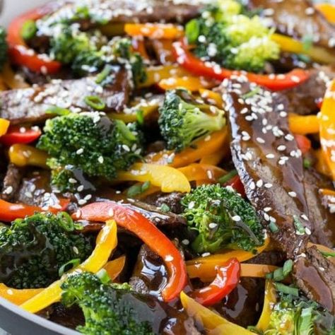 Teriyaki Beef Stir Fry - Dinner at the Zoo Teriyaki Beef Stir Fry, Mix Vegetable Recipe, Beef Teriyaki, Teriyaki Stir Fry, Beef Stir Fry Recipes, Beef Steak Recipes, Teriyaki Beef, Fry Recipes, Homemade Teriyaki Sauce