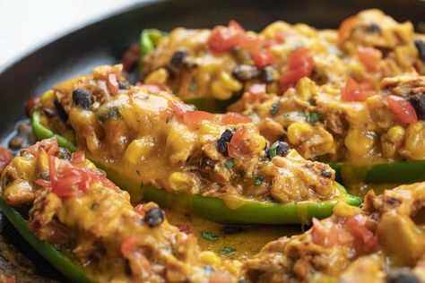 Southwest Anaheim Stuffed Peppers in a Skillet Anaheim Chili Recipes, Anaheim Pepper Recipes, Chicken Corn Black Beans, Cobb Salad Dip, Southwest Stuffed Peppers, Anaheim Peppers, Salad Dip, Easy Stuffed Peppers, Stuffed Peppers Recipe