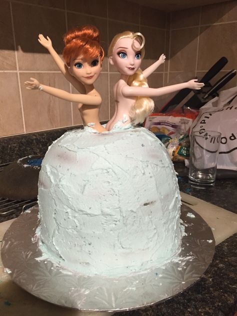 Elsa And Anna Doll Cake, Anna Doll Cake, Elsa And Anna Dolls, Crumb Coat, Barbie Crafts, Anna Doll, Elsa And Anna, Frozen Elsa And Anna, Barbie Cake