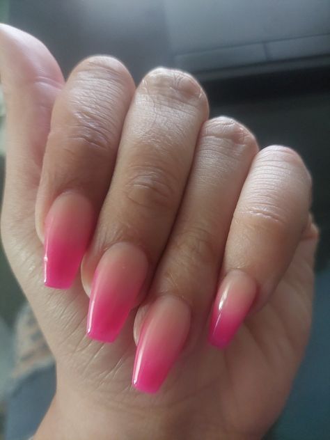 Light Pink To Dark Pink Ombre Nails, Hot Pink And Black Ombre Nails, Ombré Hot Pink Nails, Hot Pink And White Ombre Nails, Fuschia Ombre Nails, Hot Pink Ombre Nails Coffin, Hot Pink Coffin Nail Ideas, Ombre Hot Pink Nails, Hot Pink Ombré Nails