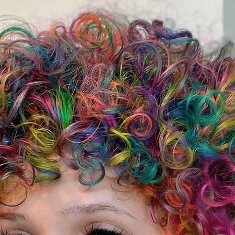 Rainbow Curly Hair, Curly Hair Color, Rainbow Highlights, Curly Color, Colored Curly Hair, Hair Inspo Color, Rainbow Hair, Hair Updos, Kitchen Sink