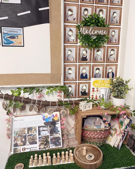 Reggio Kindergarten Classroom, Reggio Emilia Classroom Preschool, Self Registration Eyfs Ideas, Squirrel Scouts, Daycare Classroom Setup, Nature Based Classroom, Year 1 Classroom, Self Registration, Reggio Emilia Classroom