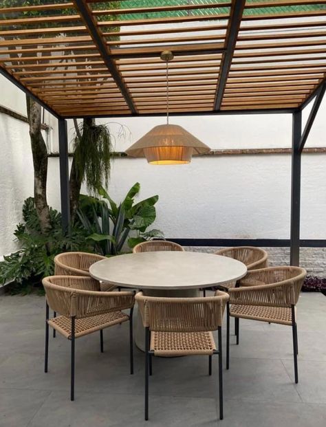 Modern Restaurant Design, Deck Seating, Terrace Furniture, Rooftop Terrace Design, Rooftop Design, Miami Life, Luxury Outdoor Furniture, Rattan Lamp, Beautiful Outdoor Spaces