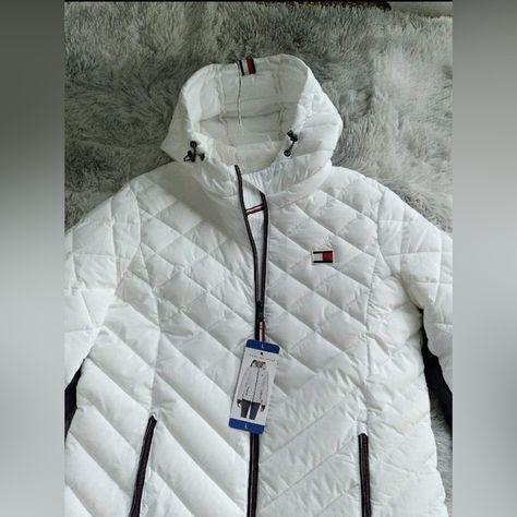 NWT Tommy Hilfiger Women Hooded Zip Front Short Packable Jacket Tommy Hilfiger Jacket Women, Tommy Hilfiger Jacket, Red Puffer Jacket, Black Quilted Jacket, Fur Hood Jacket, Mens Puffer Jacket, Long Puffer Coat, Tommy Hilfiger Jackets, Packable Jacket