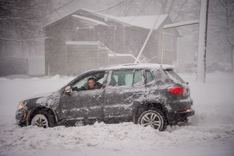 Car Stuck In Snow, Car In Snow, Awd Cars, Driving Hat, Kitty Litter, Winter Driving, Colorado Winter, Ice Scraper, Warm Clothes