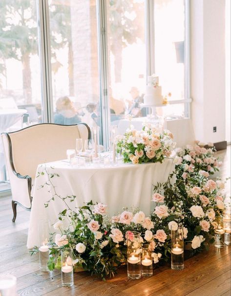 Pink And White Sweetheart Table, Sweetheart Table Inspiration, Cambridge Mill, Villa Modern, Heart Table, Head Tables, Sweetheart Table Wedding, Design Boards, House Deco