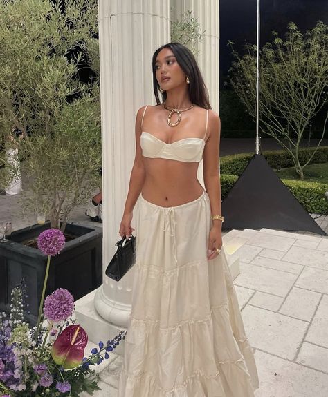 Latina Fairy Aesthetic Outfits, Two Piece Prom Dress, Two Piece Prom, Cute Vacation Outfits, Vacay Outfits, Maxi Skirt Outfits, Piece Prom Dress, Looks Street Style, Summer Maxi