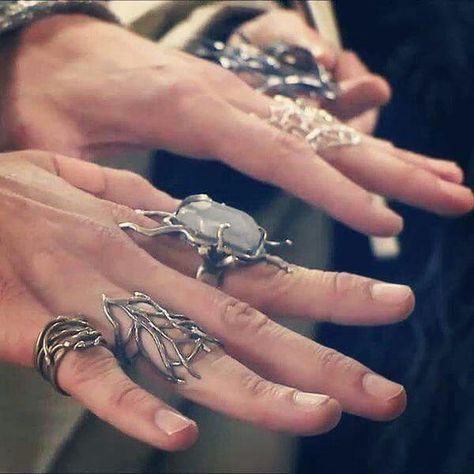 King Thranduil Jewels Thranduil Cosplay, Elven Costume, Lee Pace Thranduil, Lotr Elves, Elf King, Legolas And Thranduil, Elven Jewelry, Desolation Of Smaug, Lee Pace