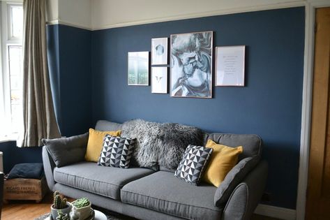 Painting our living room in Farrow & Ball Stiffkey Blue - Tidylife Navy Walls Living Room, Living Room Design Blue, Mustard Living Rooms, Grey And Yellow Living Room, Blue Walls Living Room, Grey Sofa Living Room, Navy Living Rooms, Teal Living Rooms, Grey Couch