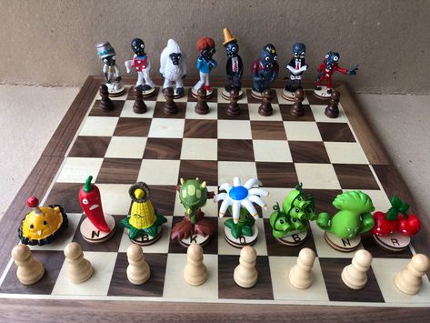 Themed Chess Sets, Board Game Design, Banana Art, Clay Diy Projects, Polymer Clay Diy, Plants Vs Zombies, Drilling Holes, Diy Crafts For Kids Easy, Wooden Chess