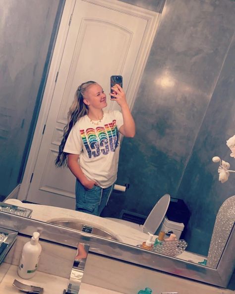 Jojo Siwa Instagram, Jojo Siwa's Phone Number, Jojo Siwa Outfits, Nickelodeon Movies, Jojo Siwa, Candy Store, Dance Moms, Nickelodeon, Phone Number