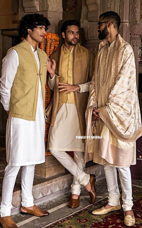 Tarun Tahiliani - India 🇮🇳 Tarun Tahiliani Menswear, India Street Style, Shaadi Outfits, Street Style Magazine, India Street, Scarf Outfit, Baby Garments, Tarun Tahiliani, Style Magazine