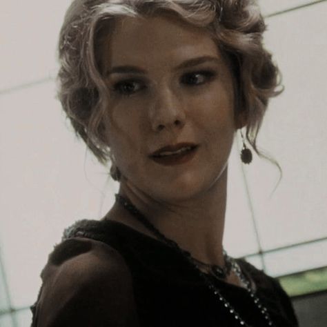 Nora Montgomery, Ahs Characters, Lily Rabe, Ahs Cast, Sick Of People, Evan Peters, Horror Story, American Horror, Horror Stories