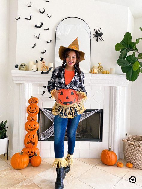 Pregnant Scarecrow Costume, Halloween Pregnancy Costumes, Halloween Scarecrow Costume, Diy Scarecrow Costume, Halloween Customs, Halloween Costumes Scarecrow, Creative Halloween Decorations, Pregnancy Ideas, Pregnancy Costumes