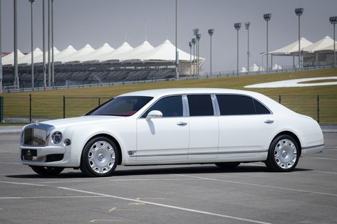 2016 BENTLEY MULSANNE GRAND LIMOUSINE - 380 KM Bentley State Limousine, Bentley Limousine, Fancy Stuff, Luxury Private Jets, Wedding Motifs, Bentley Mulsanne, Dream Garage, Air Conditioning System, Private Jet