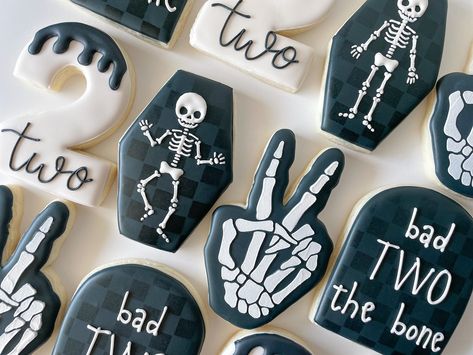 Bad TWO the bone! ABSOLUTELY love this theme and this set! The little skeleton guys are “two” cute! 🖤💀 #cookies #birthdaycookies #badtwothebone #octoberbirthday #skeleton #skeletoncookies Bad Two The Bone Cookies, Bad Two The Bone, Skeleton Cookies, October Birthday, Cute Cookies, Birthday Cookies, The Bone, Skeleton, Bones