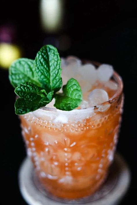 Jungle Bird, Tiki Cocktail, Vietnamese Dessert, Fruit Beer, Mom Recipes, Tiki Drinks, Tiki Cocktails, Homemade Cocktails, Best Cocktail Recipes