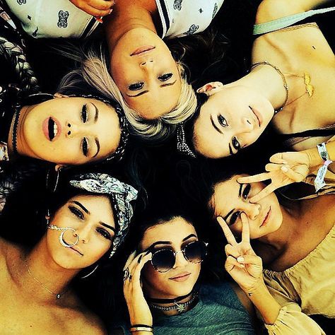 Selena Gomez had Coachella fun with Kylie and Kendall Jenner. Source: Instagram user selenagomez Kylie Jenner 2014, Coachella 2014, Tina Knowles, Coachella Music, Jenner Sisters, Coachella Fashion, Coachella Festival, Kendall And Kylie Jenner, Marie Gomez