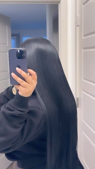 Bone Straight Hair Black Women, Cute Sew Ins, Amelia Monet, Bone Straight Hair, Teenage Room Decor, Hair Plugs, Straight Bundles, Teenage Room, Brazilian Straight Hair