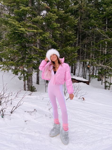 Jacket and jumper are pretty little thing #pink #winteroutfit #ski #skiingoutfit #apreski #apre #moonboots #boots #fashion #jumpsuits #winter #outfitideas Hot Ski Outfits, Pink Snow Outfit, Ski Costume, Barbie Winter Outfits, Ski Barbie Costume, Apre Ski, Pink Skiing Outfit, Winter Hike Outfit, Skiing Outfit Pink