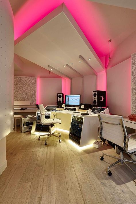 Home Recording Studio Aesthetic, Music Studio Design, Ruangan Studio, Music Studio Decor, Home Recording Studio Setup, Tech Room, Recording Studio Setup, Home Studio Ideas, Home Music Rooms