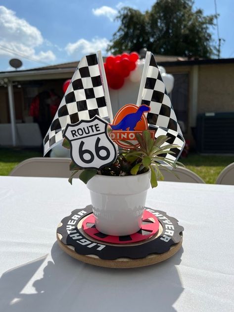 Disney Cars Theme Centerpiece Ideas, Cars Disney Centerpieces, Racecar Theme Centerpieces, Racecar Party Centerpieces, Car Theme Centerpieces, Nascar Centerpiece Ideas, Car Birthday Centerpieces, Car Party Centerpiece, Two Fast Centerpiece Ideas