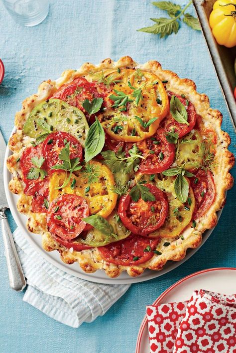 Make the most of summertime tomatoes with these sweet and savory tomato pie recipes. #recipeideas #recipes #southernliving Tomato Pie Recipes, Summer Casserole Recipes, Summer Tomato Recipe, Tomato Breakfast, Tomato Pie Recipe, Bacon Pie, Fresh Tomato Recipes, Hearty Casseroles, Tomato Tart