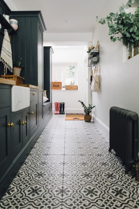 Rebecca's Utility and Boot Room - Rock My Style | UK Daily Lifestyle Blog Boot Room Utility, Utility Room Designs, Hall Flooring, Tiled Hallway, Tiled Floor, Hallway Flooring, Casa Country, Hallway Designs, Patterned Floor Tiles