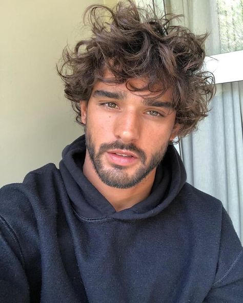 Brazilian Male Model, Brown Hair Men, Brazilian Men, Men Haircut Curly Hair, Marlon Teixeira, Brown Curly Hair, Brown Hair Brown Eyes, Corte De Cabelo Masculino, Curly Hair Men