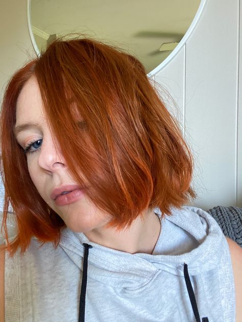 #copper #hair #shorthair #bob #pale #palegirl #skin #makeup #blueeyes Chin Length Copper Hair, Pale Skin Copper Hair, Red Head Bob, Copper Hair Pale Skin, Copper Bob Hair, Red Hair Bob, Ginger Bob, Short Copper Hair, Copper Bob